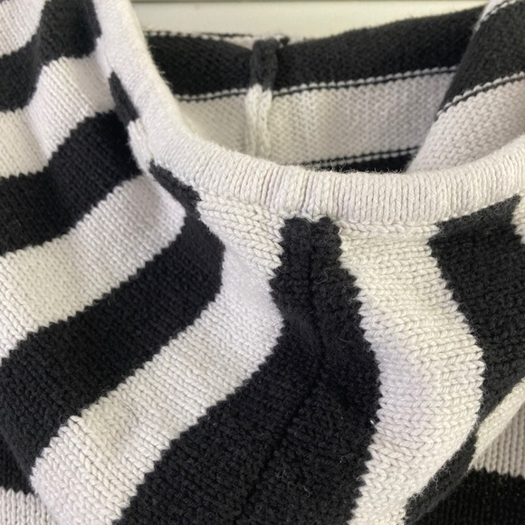 Levi’s Women's Striped Crochet Sweater Hoodie - Black & White - Size M - Picture 4 of 7